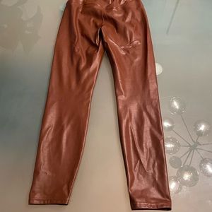 Wilfred vegan leather Daria Pant, short version.Excellent condition; barely worn